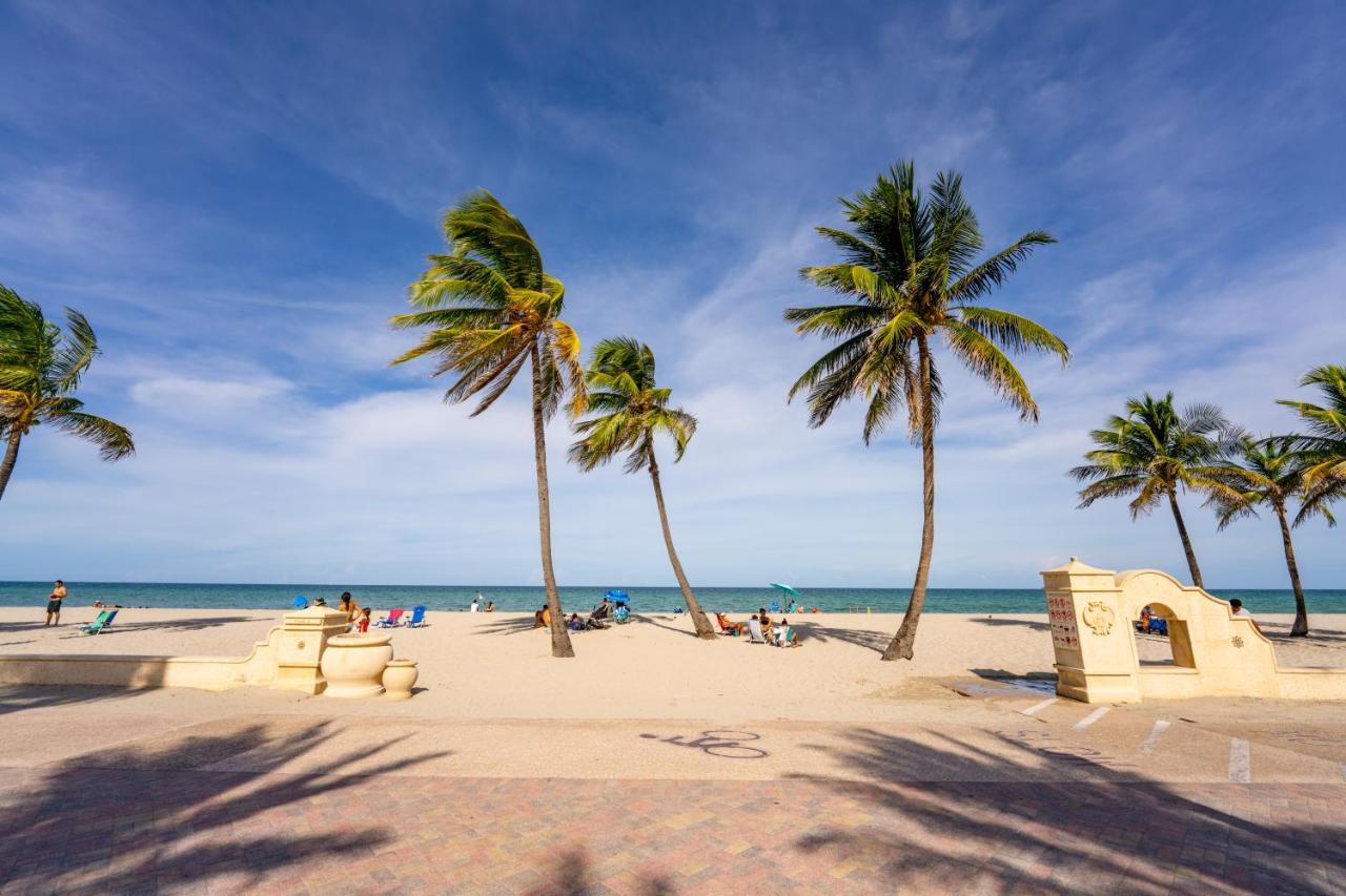 The Surf Hollywood Beach Exterior photo